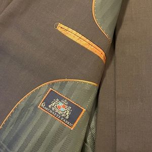 Men’s suit